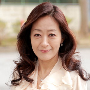 54歳スレンダー美熟女あさみの官能的な誘惑が止まらない!